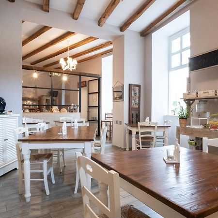 Cas'E Charming House Hotel กาแซร์ตา ภายนอก รูปภาพ