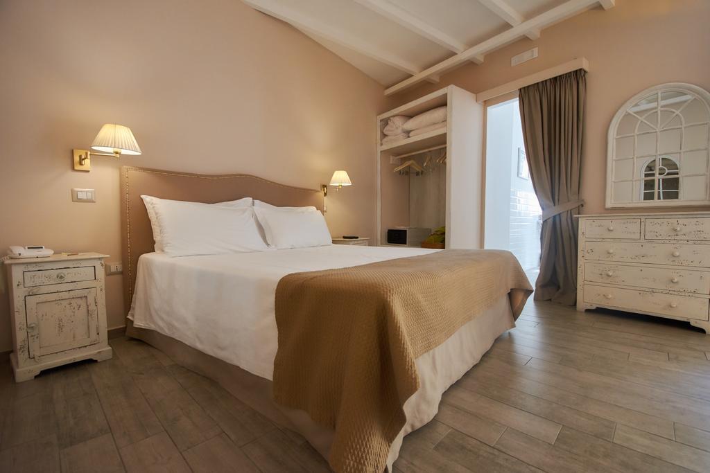 Cas'E Charming House Hotel กาแซร์ตา ภายนอก รูปภาพ