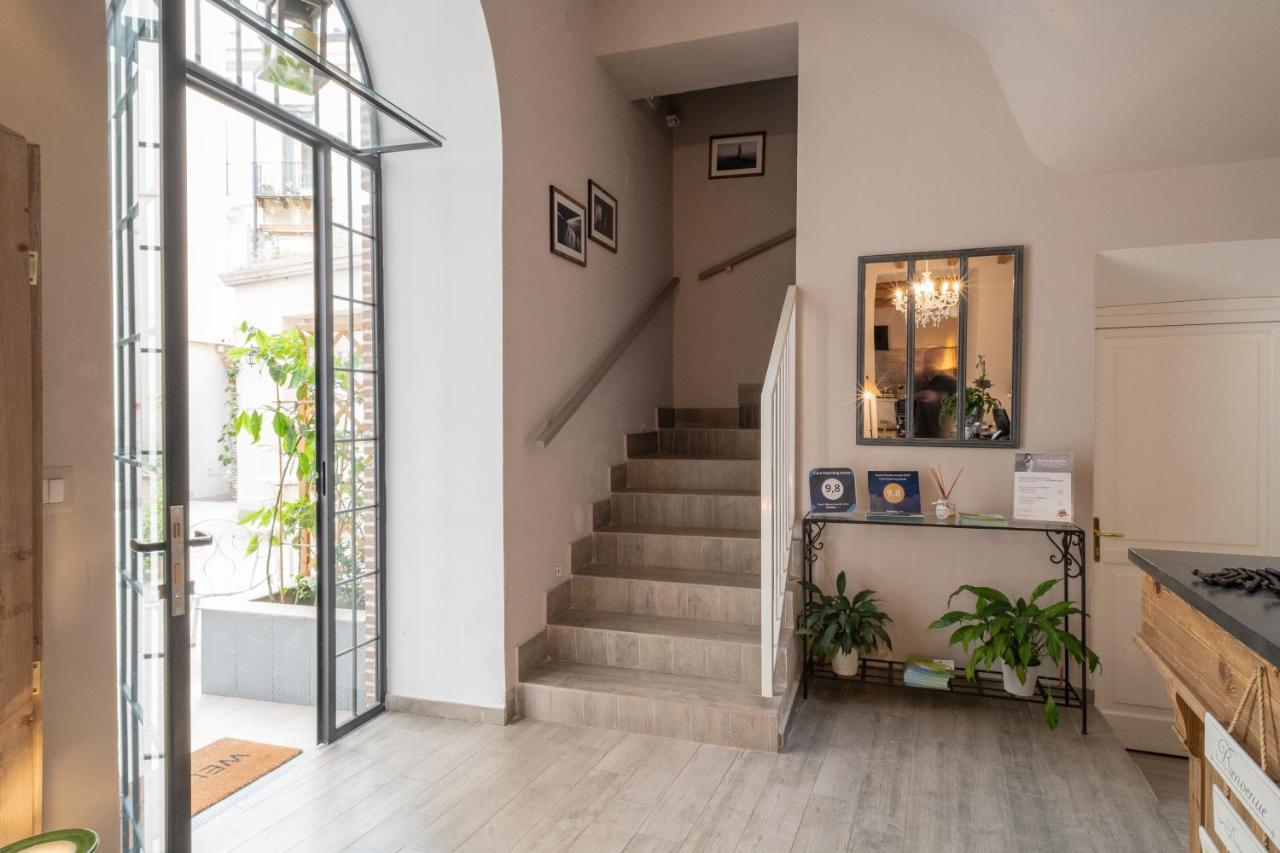 Cas'E Charming House Hotel กาแซร์ตา ภายนอก รูปภาพ
