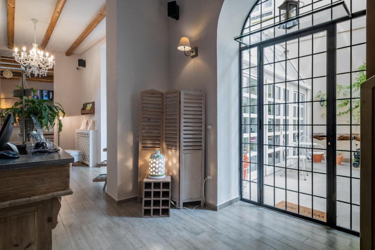 Cas'E Charming House Hotel กาแซร์ตา ภายนอก รูปภาพ