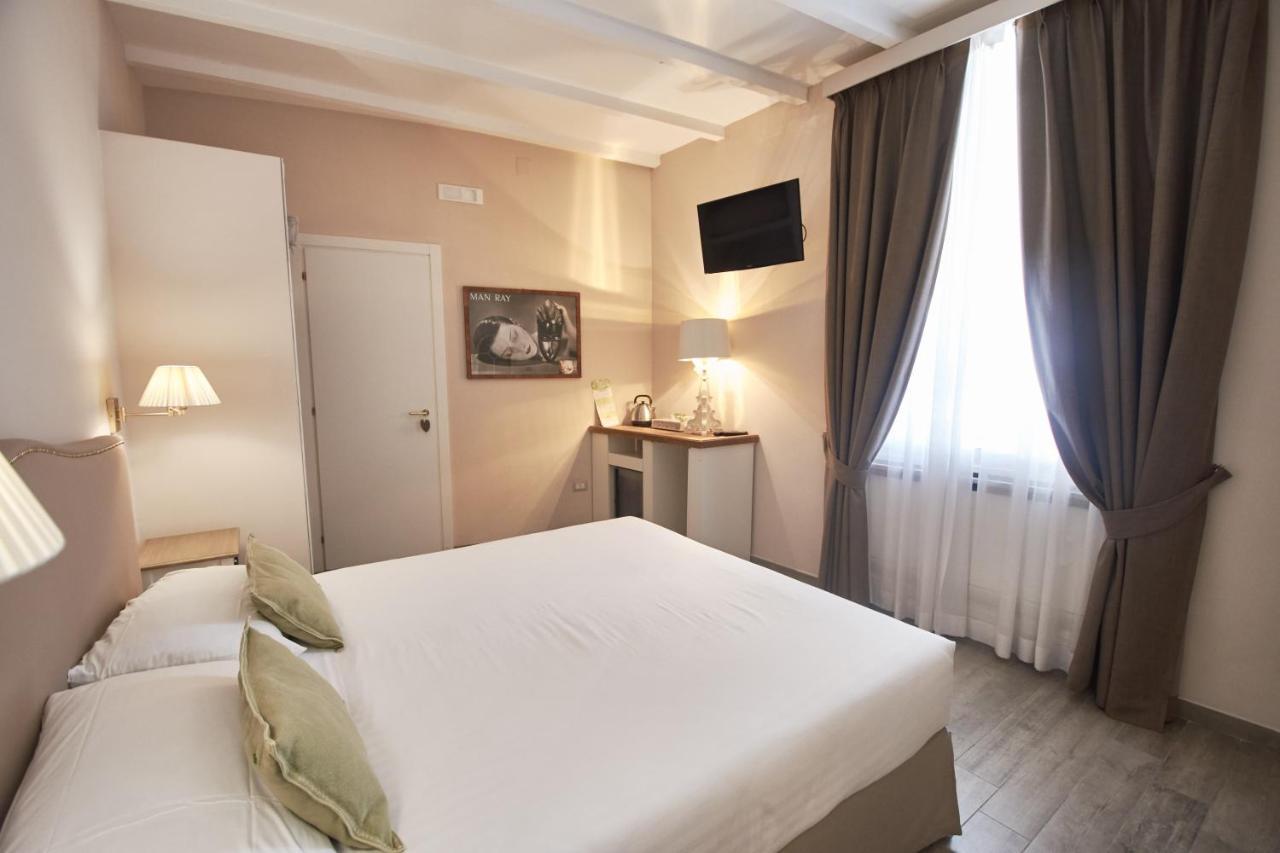 Cas'E Charming House Hotel กาแซร์ตา ภายนอก รูปภาพ